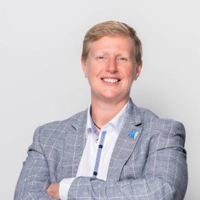 Headshot, Romy Lawson